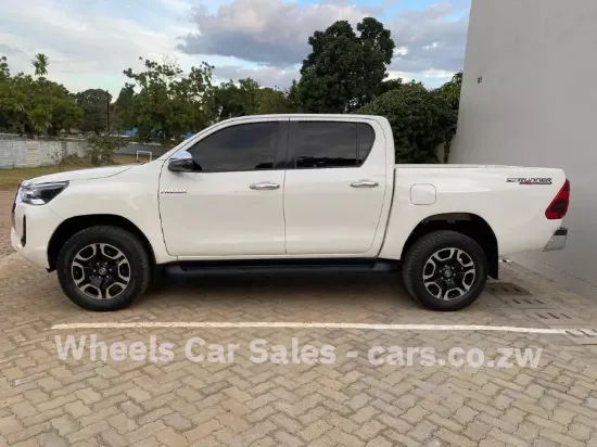 Picture of Toyota Hilux 2017