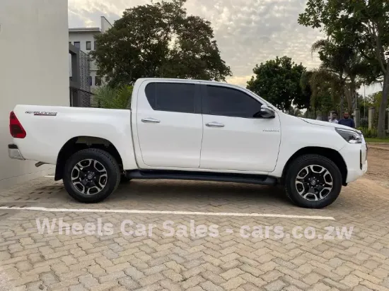 Picture of Toyota Hilux 2017