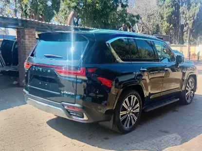 Picture of Lexus LX 2026