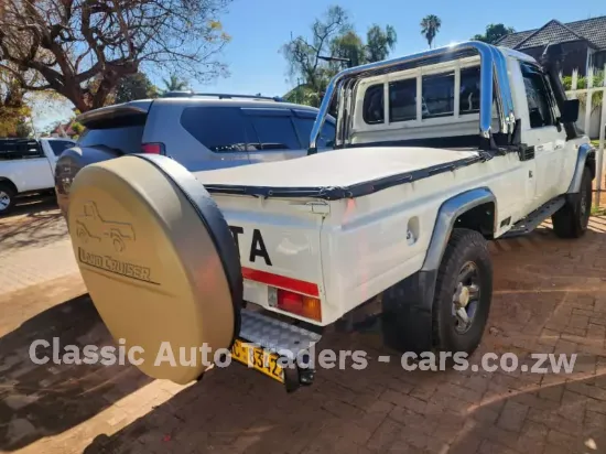 Picture of Toyota Land Cruiser 2016