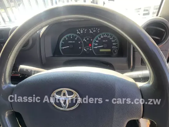 Picture of Toyota Land Cruiser 2016