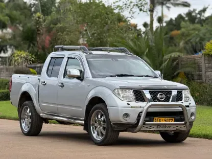Picture of Nissan Navara 2010