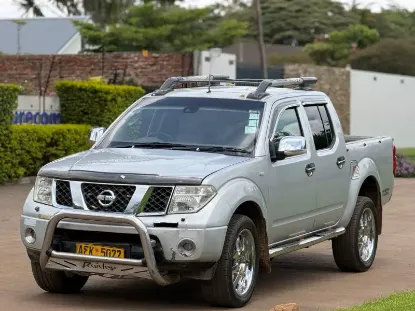 Picture of Nissan Navara 2010