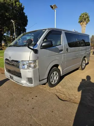 Picture of Toyota Quantam 2017