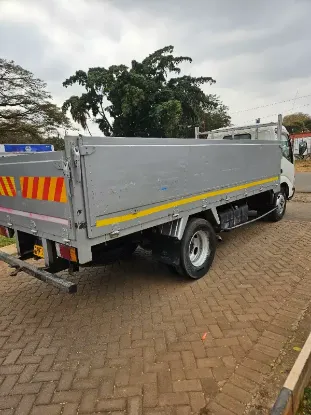 Picture of Toyota Dyna Dyna 2008