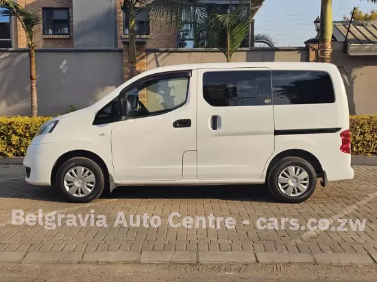 Picture of Nissan NV200 2017