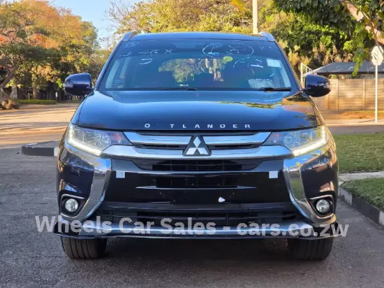 Picture of Mitsubishi Outlander 2017