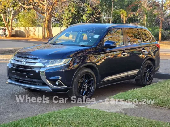 Picture of Mitsubishi Outlander 2017