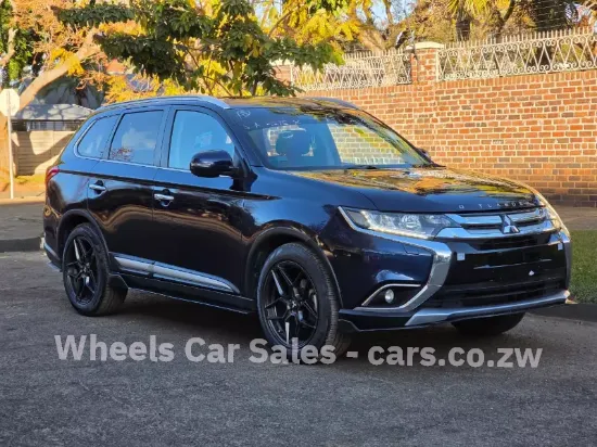 Picture of Mitsubishi Outlander 2017