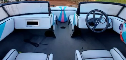 Picture of Ebago Hull with Evinrude 175 Motor Ebago Hull with Evinrude 175 Motor 2016