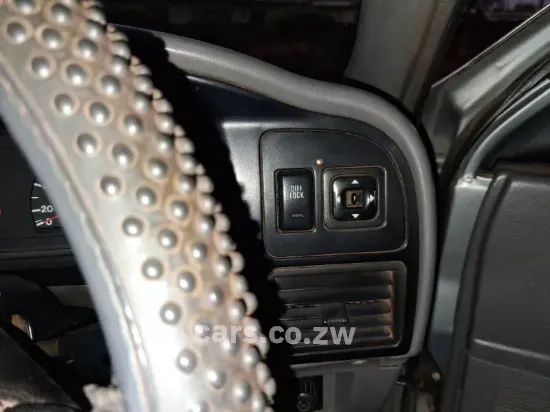 Picture of Isuzu KB280DTLX 2002