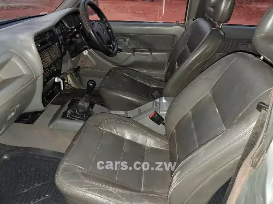 Picture of Isuzu KB280DTLX 2002