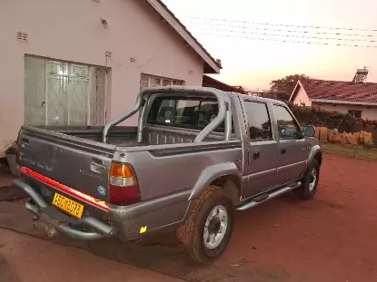 Picture of Isuzu KB280DTLX 2002