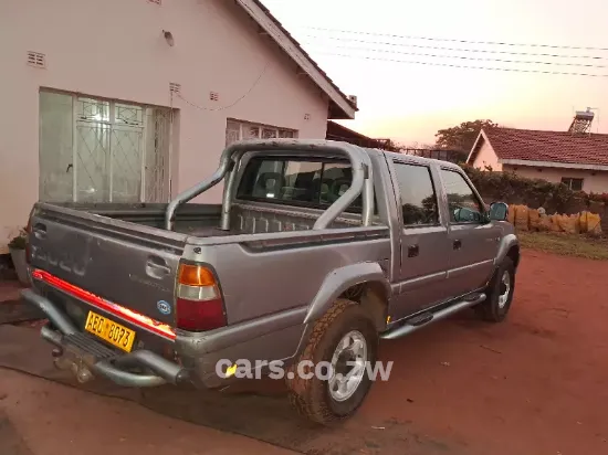 Picture of Isuzu KB280DTLX 2002