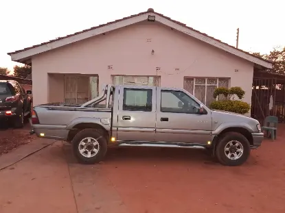 Picture of Isuzu KB280DTLX 2002