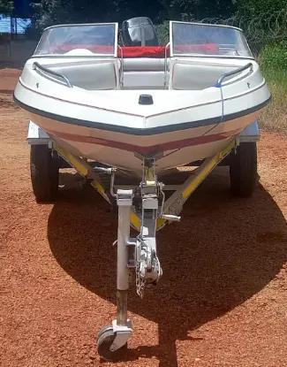 Picture of Raven Marine Esprit 18 Foot Hull with Mercury 125 Motor 1986