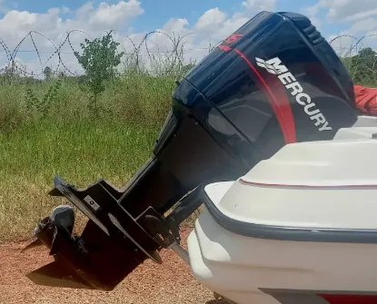Picture of Raven Marine Esprit 18 Foot Hull with Mercury 125 Motor 1986