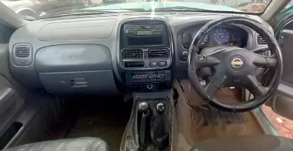 Picture of Nissan Hardbody 2002