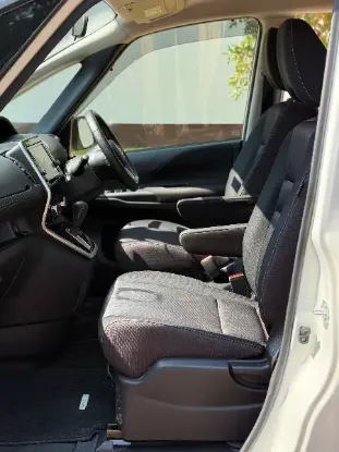 Picture of Nissan Serena 2017