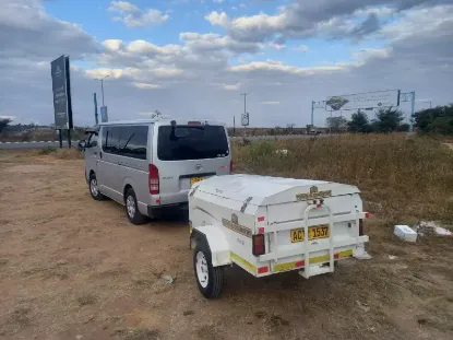 Picture of Toyota Hiace 10 seater (baby quantum)