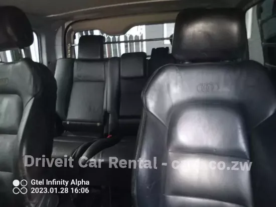 Picture of Toyota Hiace 10 seater