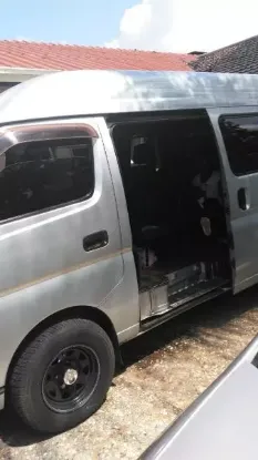 Picture of Nissan Caravan 13 Seater $100