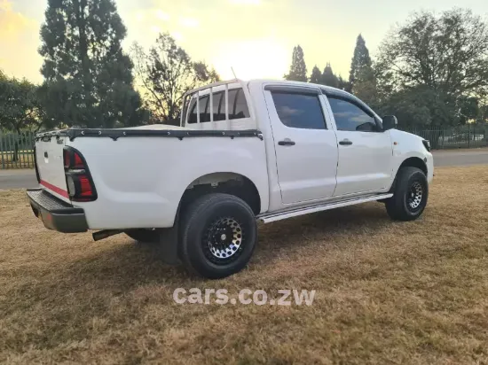 Picture of Toyota Hilux 2013