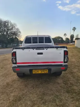 Picture of Toyota Hilux 2013