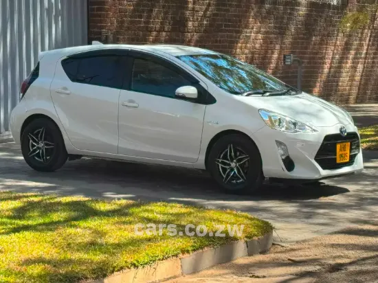 Picture of Toyota Aqua 2017