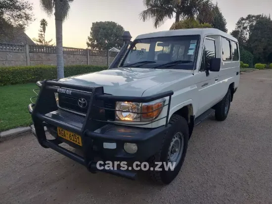 Picture of Toyota Land Cruiser 2016