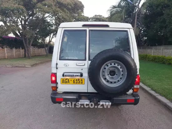 Picture of Toyota Land Cruiser 2016