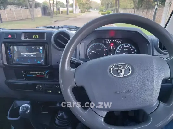 Picture of Toyota Land Cruiser 2016