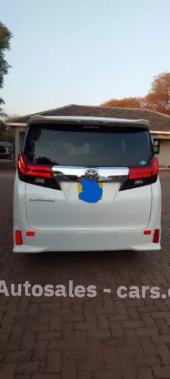 Picture of Toyota Alphard G 2016
