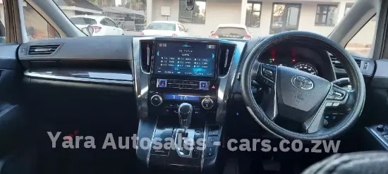 Picture of Toyota Alphard G 2016