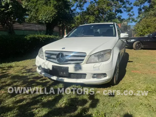Picture of Mercedes Benz C-Class 2010
