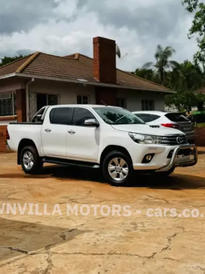 Picture of Toyota Hilux 2016