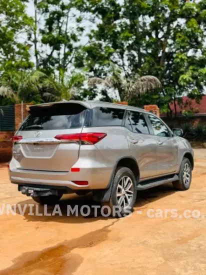 Picture of Toyota Fortuner 2017