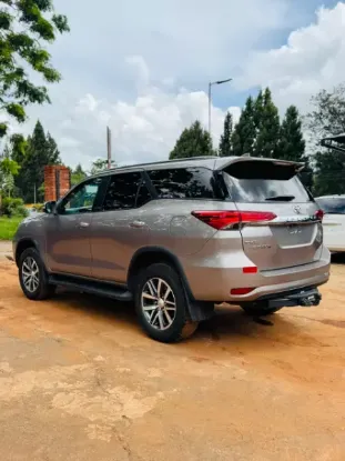 Picture of Toyota Fortuner 2017