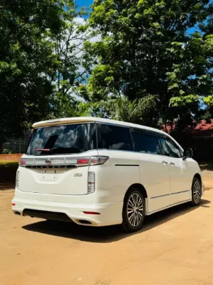 Picture of Nissan Elgrand 2018