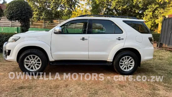 Picture of Toyota Fortuner 2015