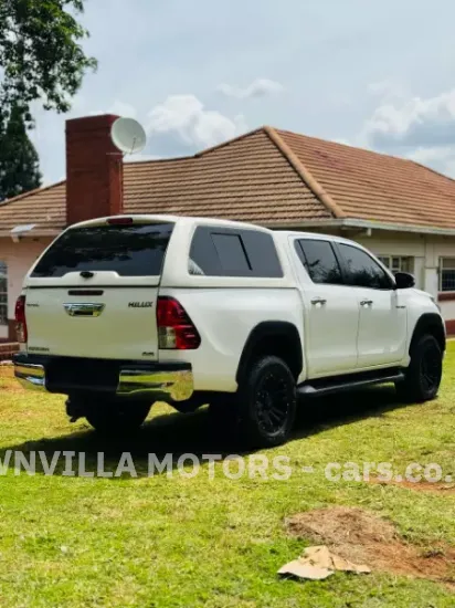 Picture of Toyota Hilux 2017