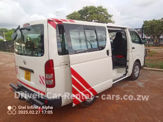 Picture of Toyota Hiace 10 seater (baby quantum)