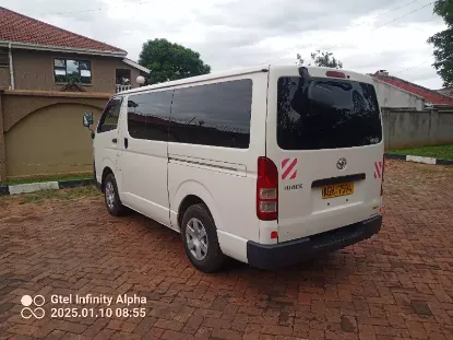 Picture of Toyota Hiace 10 seater (baby quantum) $100