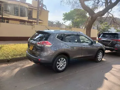 Picture of Nissan Xtrail (Mid SUVs) .