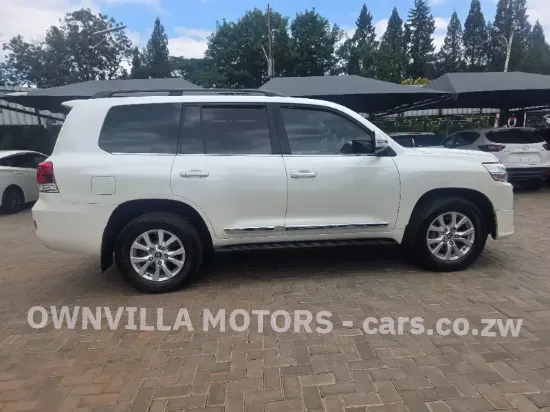 Picture of Toyota Land Cruiser 2019