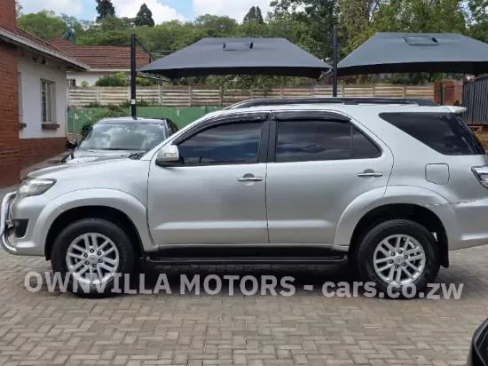 Picture of Toyota Fortuner 2014