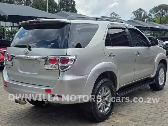 Picture of Toyota Fortuner 2014