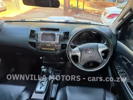 Picture of Toyota Fortuner 2015
