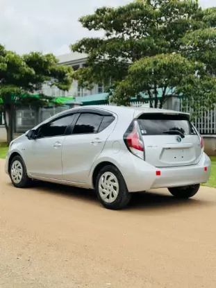 Picture of Toyota Aqua 2015