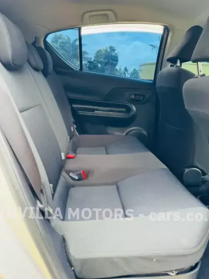 Picture of Toyota Aqua 2015